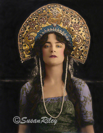 Harriet Cohen, Pianist 1920