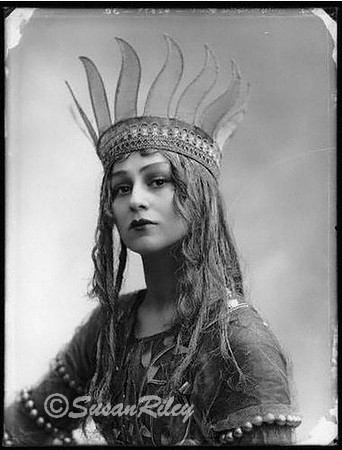 Christine Silver as Titania 1913
