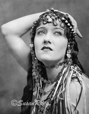 Gloria Swanson