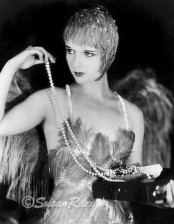 Louise Brooks, The Canary Murder