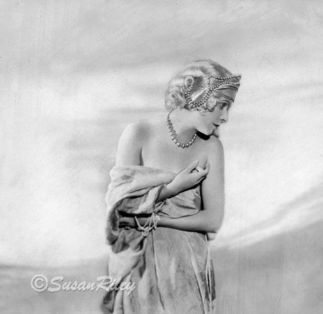 Earl Carroll dancer
